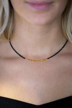 Luxury Gold Necklace With Black Beads, Black Beaded Necklace Ideas, Pearl Bangles Gold, Maharashtrian Jewellery, Black Beats, Small Earrings Gold, Bride Entry