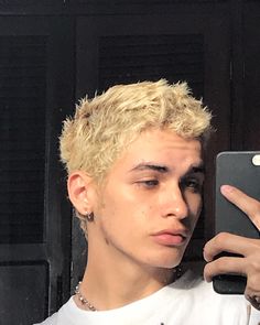 Short Hair Aesthetic Men, Post Buzzcut Hairstyles, Short Curly Blonde Hair Men, Short Blonde Hair Male, Male Bleached Hair, Short Alternative Hair Men, Outgrown Buzzcut Men, Short White Hair Men, Short Blonde Hairstyles Men