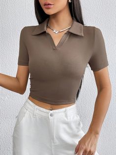 Solid Ribbed Knit Crop Tee Brown Casual  Short Sleeve Rib knit Plain  High Stretch  Women Clothing, size features are:Bust: ,Length: ,Sleeve Length: Trendy Shirts Crop Tops, Brown Crop Tops, Cropped Shirt Outfit, Short Crop Tops, Korean Blouse, Ribbed Shirt, Style Korea, Blouse Models, Crop Top Outfits