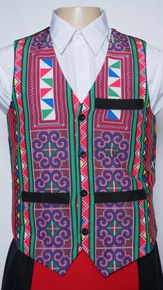 Size options are by chest circumference in inches Vest Only Printed designs Back dritz vest buckle Non-stretchy black fabric (size up if needed) Traditional Skirts, Hmong Clothes, White Patterns, Black Fabric, Custom Clothes, Dress Skirt, Women's Accessories, Coats For Women, Jackets & Coats