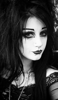 Chica Punk, Punk Makeup, Goth Music, Formal Makeup