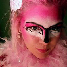 Flamingo Face Paint, Karneval Diy, Unique Halloween Makeup, Diy Makeup Recipe, Candy Girls, Make Your Own Makeup