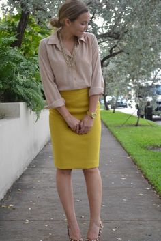 29 Fashionable Work Clothes - I like a lot of these outfits, but most definitely do not fall into the "professional" work clothes category. Teal Skirt, 40 Fashion Women, Petite Style, Yellow Skirt, Business Casual Dresses, Work Style