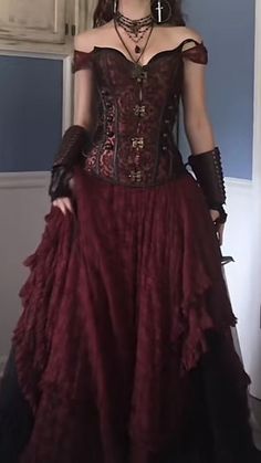 Dress For Occasion, Descendants Dr, Ren Faire Outfits, Pirate Dress, Pirate Outfit, Fair Outfits