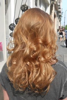 Old Money Hairstyles, Hairstyles Female, Sunshine State Of Mind, Strawberry Blonde Hair Color, Vacation Hairstyles, Golden Blonde Hair, Hairstyles 2024, Viral On Tiktok