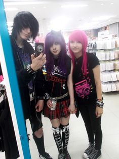 Evan Bloodlust Emi Ecstasy Fee Fatale emo boy emo girl 2000s Emo Outfits, Scene Emo Fashion, Emo Scene Outfits, Emo People, 2000s Scene, Emo Fits, Estilo Emo, Scene Goth, Emo Scene Hair