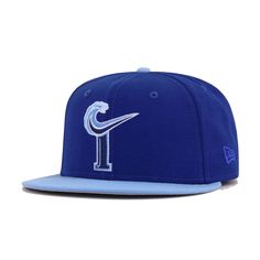 a blue hat with the letter f on it