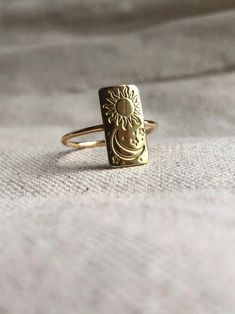 Sun and Moon Ring - Etsy Sun And Moon Ring, Sun And Moon Design, Celestial Sun And Moon, What I Like About You, Sun And Moon Rings, Fantasy Earrings, Celestial Sun, Snake Jewelry, Moon Ring