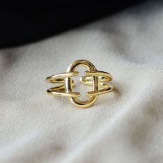 Love knot ring, Celtic knot ring, best friend ring, knuckle ring, Bridesmaids gift, Friendship ring,  Gemstone - Na Jewelery Category:-Handmade Ring Metal:-Brass -- T H E * Q U A L I T Y We buy raw gemstones directly from miners and then get them cut and polished at our workshop , Therefore saving some bucks (additional added fees and markups) avoiding a middle man and making sure of the authenticity of the gems. And we use top quality materials that are water safe (ideally) However it is highly Best Friend Ring, Friend Rings, Friendship Ring, Love Knot Ring, Middle Man, Celtic Knot Ring, Friendship Rings, Knuckle Ring, Knuckle Rings