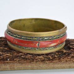 jewelry Bracelet Old Bracelet Hippy boho Womens Bangle Ethnic Ethnic African Vintage African Bronze Berber Antique Moroccan Weight 41.15 gr Product Measures: Condition:   Excellent Condition Metal:         Bronze The Weight:    41.15GR Note - please see photo for more details. Payment: We accept Paypal only. Shipping: Shipping time takes 21 to 30 business days. it may take a longer time to arrive in some countries. Return: are accepted for up to 30 days if product not as described. Dear buyer, if you need any questions, please feel free to contact me. THANK YOU. Adjustable Bronze Bohemian Bracelets, Handmade Bohemian Bangle As Gift, Adjustable Bohemian Brass Beaded Bracelets, Bohemian Brass Bracelets, Handmade Bronze Bohemian Bracelets, Handmade Bohemian Bronze Bracelets, Handmade Metal Bracelets For Ceremonial Occasions, Bohemian Brass Beaded Bracelets, Bohemian Bronze Beaded Bracelets