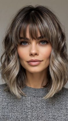 Effortless medium length gray hairstyles with Textured Lob with Curtain Bangs 💄 Wispy Short Curtain Bangs, Textured Lob With Curtain Bangs, Shag With Wispy Bangs, Gray Hairstyles With Bangs, Lob With Curtain Bangs, Wavy Shag, Medium Length Waves, Medium Length Hairdos, Grey Hairstyles