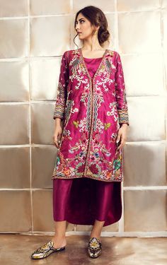 Purple Color Jacket Suit with Pakistani Pant – Panache Haute Couture Bridal Jewellery Earrings, Pakistani Designer Suits, Designer Suit, Jacket Suit, Patiala Salwar, Handwork Embroidery Design, Pakistani Suits, Pakistani Designers, Embroidery Suits