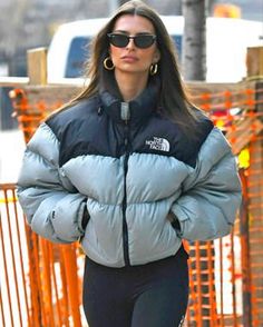 Jacket Fluffy, Emily Ratajkowski Outfits, Famous Outfits, The North Face Jacket, Winter Fit, Cold Weather Fashion, Fall Fits