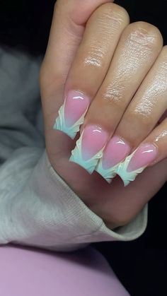 Short Pink Tip Nails, Short Pink Nails Designs, Simple Square Nails, Colourful Acrylic Nails, Short Pink Nails, Acrylic Nails Nude, Gel Toe Nails, Retro Nails, Nails Design With Rhinestones