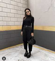 Black Loafers Outfit, Loafers For Women Outfit, Edgy Work Outfits, Loafer Outfits, Alternative Outfits, Winter Fashion Outfits, Outfits Casuales