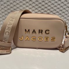 Marc Jacobs Rose Pink Dtm Camera Bag Chic Logo Rectangular Shoulder Bag, Designer Blush Bag With Detachable Strap, Designer Blush Bags For Shopping, Luxury Blush Bag With Adjustable Strap, Luxury Blush Rectangular Bag, Modern Blush Rectangular Bag, Blush Rectangular Bag With Branded Hardware, Marc Jacobs Snapshot Bag, Snapshot Bag