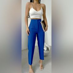 Belt Pleated High Waist Carrot Pants In Blue Casual Blue Pants For Office, Casual Blue Pants For The Office, High Waist Blue Bottoms For Business Casual, Casual Blue Bottoms For Office, Casual Blue Office Bottoms, High Waist Blue Dress Pants For Office, Blue Ankle-length Dress Pants With Pockets, Blue Business Casual Summer Bottoms, Blue High Waist Bottoms For Office