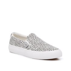 Keds-Sami Slip-On Sneaker - Women's Diversify your casual collection with the Sami sneaker from Keds. This slip-on pair features a softerra footbed that pads your steps and rounds out this pair with style and comfort. Michael Kors Fashion, Adidas Fashion, Nike Fashion, Active Wear Outfits, Keds, Slip On Sneaker, Womens Sneakers, White And Black, Customer Service