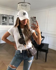 Ny Cap, Lv Multi Pochette, Ny Outfits, Denim Wear