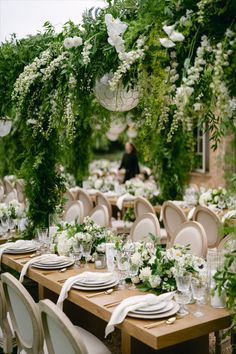 Outdoor Wedding Decor Trends for Summer and Beyond | The Scout Guide, wedding reception table Wedding Decor Trends, Outdoor Wedding Decor, Simple Backyard, Scout Guide, The Scout, Outdoor Wedding Decorations, Decor Trends, Easy Breezy, The Rise