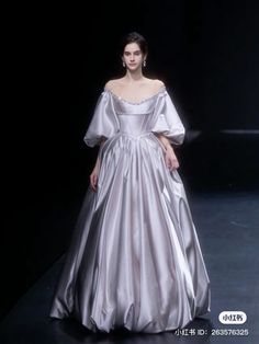 Lady Diana Wedding Dress, Heavenly Dress Gowns, Ethereal Gown Fairytale, Runway Dresses Couture, Unique Prom Outfits, Metallic Wedding Dress, Empress Outfit, Fairytale Dress Aesthetic, Ball Gown Aesthetic