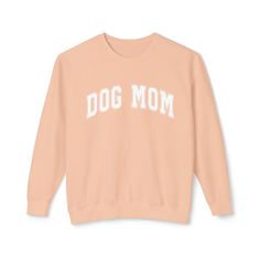 Get cozy and show off your dog mom status in our varsity crewneck sweatshirt. The soft material and playful Anine Bing-inspired design make it the perfect gift for any dog mom (or yourself!) .: 100% ring-spun cotton.: Light fabric (6.4 oz/yd² (217 g/m²)).: Relaxed fit.: Sewn-in twill label Fall Cotton Sweatshirt With Dog Print, Cotton Dog Print Sweatshirt For Fall, Casual Crew Neck Sweatshirt With Dog Print, Winter Cotton Sweatshirt With Dog Print, Comfort Colors Sweatshirt, Mom Day, Mozambique, Dog Mom, Crew Neck Sweatshirt