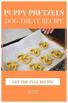 Dog Treats - Looking for some great deals from the leading brands, look no further. Click to visit TODAY! Gluten Free Dog Treats, Dog Treats Homemade, Dog Cookie Recipes, Homemade Pet Treats, Dog Cake Recipes, Pet Treats Recipes, Memes Dog, Dog Treat Recipe, Dog Treats Homemade Easy