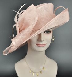 Feminine Fitted Hat With Curved Brim, Chic Pink Wide Brim Straw Hat, Elegant Pink Hat With Short Brim, Elegant Pink Brimmed Hats, Chic Pink Straw Hat For Kentucky Derby, Chic Pink Sun Hat For Kentucky Derby, Fitted Feminine Pink Hat, Feminine Fitted Pink Hat, Chic Pink Formal Hat