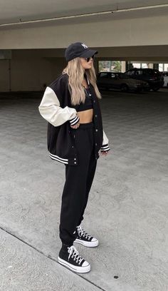 Basic Fashion, Tomboy Outfits, Tomboy Style Outfits, Looks Street Style, Baggy Pants, Swaggy Outfits, Tomboy Fashion, Sporty Outfits, Teenage Fashion Outfits