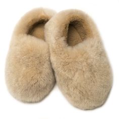 Intiearth cozy womens alpaca fur slipper closed style Alpaca Slippers, Sheepskin Slippers, Shoe Inspo, Swag Shoes, Mellow Yellow, Shoe Game, Cute Shoes, Fair Trade, Me Too Shoes