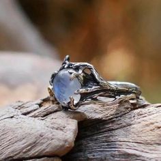 Brand New! Absolutely Stunning Ring Antique Silver Plated Alloy Tree Branch Style Band With Tiny Gold Rose White Moonstone Center Gorgeous Piece! Will Ship Same Day Or Following Business Day Bundle 2 Or More Items And Save 10% Keywords: Accessories Dainty Delicate Jewelry Chic Boutique Boho Modern Minimalist Trendy Unique Quirky Fun Colorful Tree Earthy Trendy Antique Vintage Retro White Opal Moonstone Ring Jewelry Pretty Forest Wedding Ring Engagement Ring Promise Ring Queen Rings, Engagement Model, Ring Female, Branch Ring, Gothic Rings, Rose Ring, Black Jewelry, Gold Flower, Finger Ring