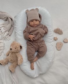 Baby Fall Fashion, Baby Boy Fall Outfits, Neutral Clothing, Fall Baby Clothes, Having A Baby Boy, Winter Baby Clothes, Newborn Boy Clothes