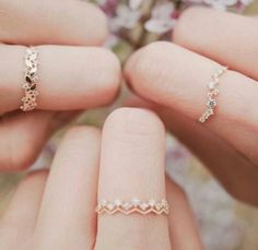 Stunning Rings, Fancy Diamond Ring, Metal Smithing, Embroidery Neck Designs, Jewelry Appraisal, Gold Ring Designs, Silver Jewelry Design, Fashion Ring, Neck Designs