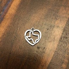 James Avery Texas State Love Heart Sterling Silver Charm Rare Htf James Avery Rose Necklace, James Avery Texas Charm Bracelet, James Avery Star Charm, James Avery Charms Texas, James Avery Fishermen Charm, James Avery Jewelry, James Avery, Texas State, Sterling Silver Charm