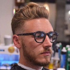 Discover 20 Short Haircuts for Men That Will Turn Heads Everywhere! From stylish short hairstyles for men to sharp mens haircuts straight hair, this collection has it all. Explore mens wavy haircuts and find the perfect look for your wavy hair. Whether you prefer mens medium length hairstyles or trendy mens hairstyles medium, you\'ll find inspiration here. Don’t forget about mens hairstyles thick hair that add volume and flair. Get ready to elevate your style game and make a statement! Hipster Haircuts For Men, Hipster Haircut, Mens Hairstyles With Beard, Hipster Hairstyles, Latest Haircuts, Mens Hairstyles Thick Hair