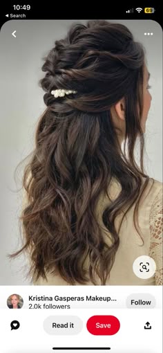 Messy Engagement Hairstyles, Messy Look Hairstyles Indian, Messy Open Hairstyles For Indian Wedding, Bridal Hairstyles For Sangeet Function, Open Hairstyles For Sangeet Function, Hairdo For Indian Wedding Guest, Open Messy Hairstyle, Short Hair Open Hairstyles For Wedding, Hairstyles For Marriage Function Open Hair