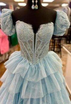 Prom Video, Sparkly Ball Gown, Tulle Prom Dress Long, One Shoulder Homecoming Dress, Long Ball Gown, 15 Dresses Quinceanera, Dresses Quinceanera, Lace Homecoming Dresses, Short Prom Dress