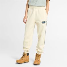 Comfort and style strike balance for these sweatpants. Featuring an authentic fit, brushed-back fabric and a hidden drawcord, they're designed for everything from movement to lounging. An oval Timberland patch logo on the thigh adds a finishing touch. Pair them with everything from boat shoes to boots for a casual look. Athleisure Sweatpants With Elastic Side Panels For Leisure, Sporty Joggers With Elastic Side Panels For Leisure, Workout Sweatpants, Timberland Logo, Oval Logo, Sweat Workout, Womens Wide Leg Pants, Timberlands Women, Check Dress