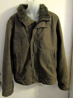 Men's Abercrombie & Fitch Adirondack Jacket Sherpa Lined Army Green Size Large Approximate measurements: Length: 28 inches Sleeve length: 28 inches Shoulder width: 19 inches Chest: 40 inches Jacket Sherpa, Coats Men, Sherpa Lined, Mens Coats, Army Green, Abercrombie Fitch, Mens Jackets, Jackets & Coats, Man Shop