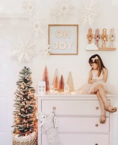 Holiday Bedroom Decor, Diy Christmas Decorations For Home, Holiday Bedroom, Holiday Giveaway, Holiday Giveaways, Tutu Dresses, Instagram Giveaway