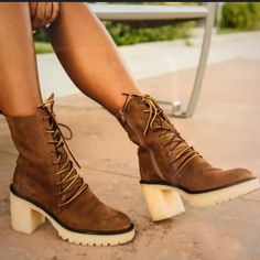 New Without Box Comfy Shoe, Galaxy Converse, Galaxy Vans, Platform Heels Boots, Trendy Boots, Classy Shoes, Winter Shoes For Women, Shoe Inspiration, Leather Lace Up Boots