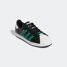 Superstar Shoes, Superstars Shoes, Adidas Originals Women, Adidas Fashion, Shoes Adidas, Adidas Superstar Sneaker, Adidas Online, Black Adidas, Adidas Shoes