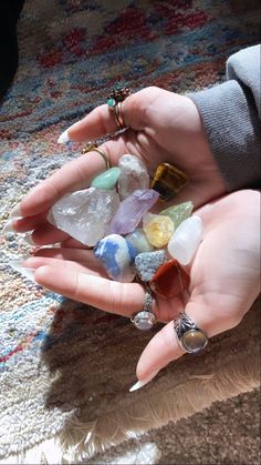 Stones And Crystals Aesthetic, Rocks And Crystals Aesthetic, Aesthetic Crystal Pictures, Pretty Rocks Aesthetic, Healing Crystals Aesthetic, Healing Crystal Aesthetic, Crystal Spirituality Aesthetic, Crystal Girl Aesthetic, Crystals Witchcraft Aesthetic