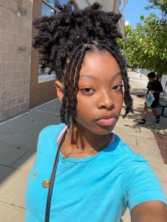 Locs Hairstyles For Women Medium Length, Elegant Short Loc Styles Black Women, Dreadlock Hairstyles Medium Length, Short Dreadlock Styles For Women Black, Short 4c Locs, Short Dreads Styles For Women, Dreadlocks Black Women, Hairstyles Faux Locs, Female Loc Styles