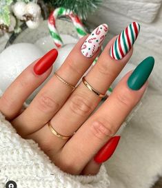 Simple Christmas Nails Medium Length, Modern Christmas Nails, Xmas Nail, Gel Overlay, Holiday Nail, Colorful Nails