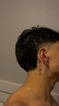 Behind The Ear Tattoo Chinese Symbols, Wrist Tattoo Men, Casino Tattoo, Black Men Tattoos, Kanji Tattoo, Ear Tattoo Ideas, Ear Art, Small Tattoos With Meaning, Neck Tattoo For Guys