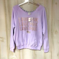 Nwt Vs Pink Purple With Gold Metallic Logo Off The Shoulder Sweatshirt, Sz Medium. Brand New And Never Worn. Features: Machine Wash Measurements In Inches: Shoulder To Shoulder: 21 Armpit To Armpit: 22 Waist: 42 Hip: 32 (Banded) Length: 25 Purple Letter Print Sweatshirt, Sporty Lavender Long Sleeve Top, Sporty Long Sleeve Lavender Top, Purple Long Sleeve Top For Loungewear, Purple Letter Print Tops For Loungewear, Off The Shoulder Sweatshirt, Metallic Logo, Purple Gold, Vs Pink