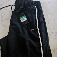 Never Worn Womens Black Nike Xl Windbreaker Pants White Nike Pants, Nike Windbreaker Pants, Nike Track Pants, Windbreaker Pants, Jumpsuits Women, Nike Windbreaker, Kawaii Room, Black Nike, Pants Color