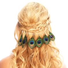 Hey, I found this really awesome Etsy listing at https://www.etsy.com/listing/223577839/peacock-feather-hair-grip-clip-chain Carnaval Make-up, Feather Hair Pieces, Chain Headpiece, Boho Headpiece, Feather Headpiece, Long Box Braids, Hair Grips, Feather Hair Clips, Feather Hair