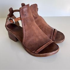 A.S.98 Women’s Kenya Leather Heeled Sandals Size: Eu 41 Color: Brown Leather Heel Height: 2 1/2” Adjustable Ankle Strap Preowned, See Photos For Condition. Brown Leather Heels, Leather Heels Sandals, Heeled Sandals, Kenya, Ankle Strap, Sandals Heels, Brown Leather, Heel Height, Women Shoes